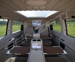 Senzati-V-Class-Jet-Class-Jet-Spec-with-Twin-Cream-Consoles-Leather-Uppers-Pic-1