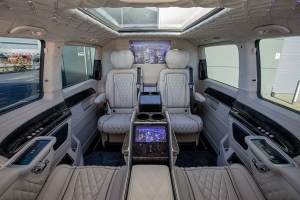 JET SPEC MODEL™ 6 SEATS