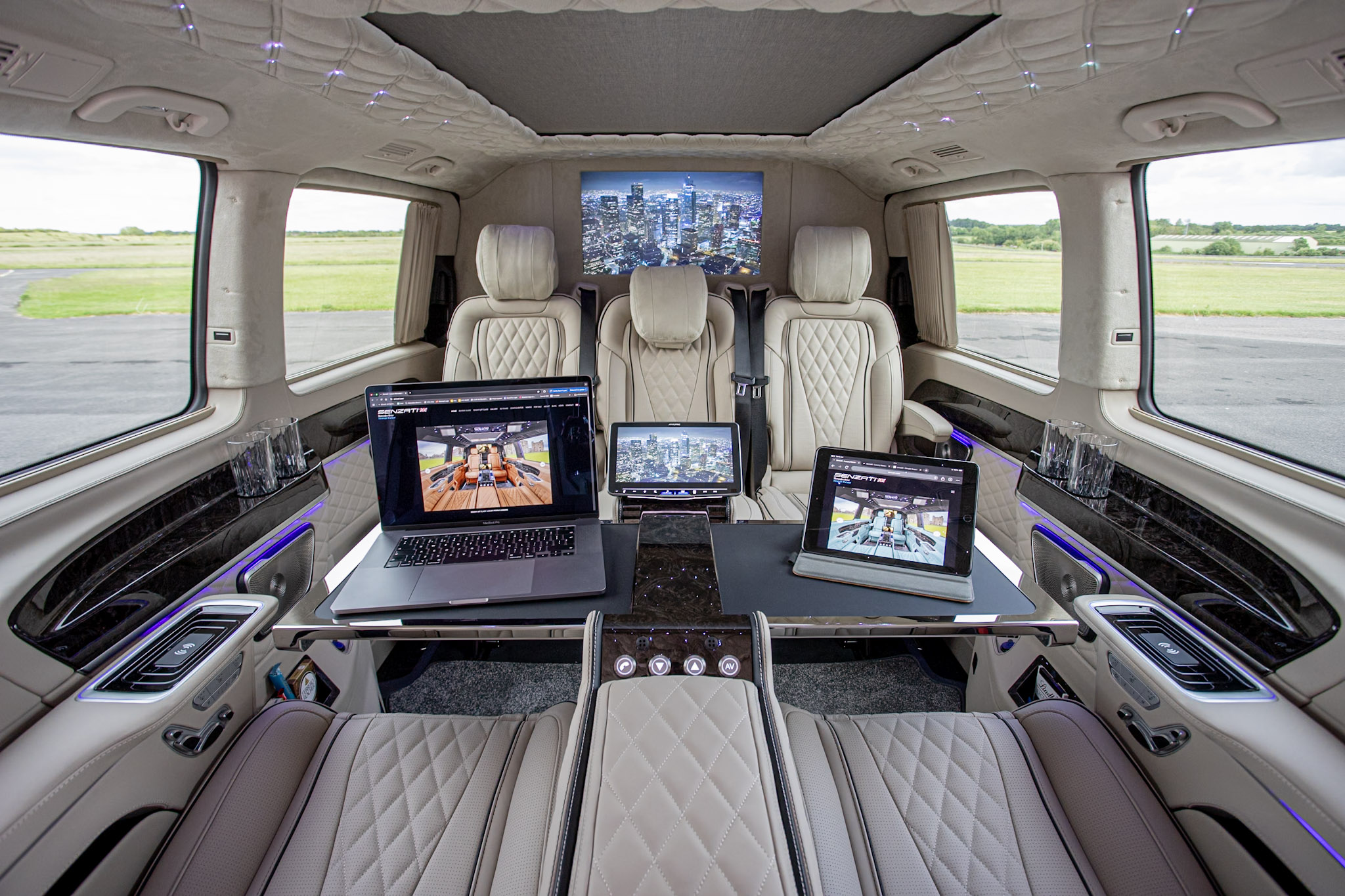 New 2025 Mercedes Benz V300 Exclusive Extra Long 7 Seater Senzati 